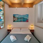 Red Mulberry House 1 Apartament Salerno