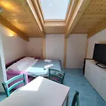 Red Mulberry House 1 *