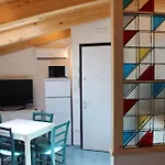 Red Mulberry House 1 Apartament Salerno