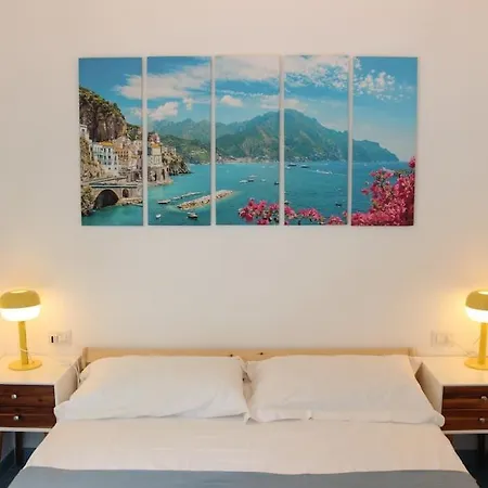 Red Mulberry House 1 Salerno