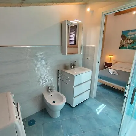 Red Mulberry House 1 * Salerno
