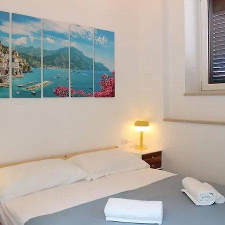Red Mulberry House 1 *