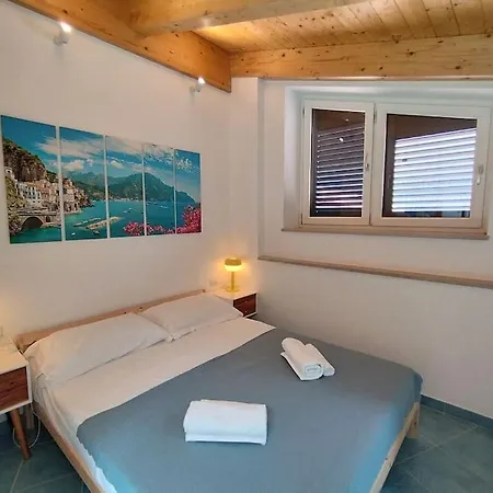 Red Mulberry House 1 Apartamento Salerno