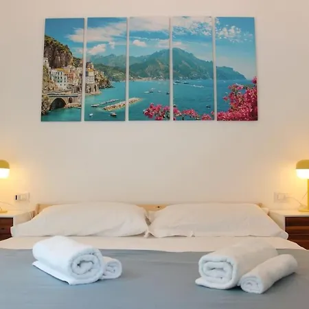 Red Mulberry House 1 * Salerno